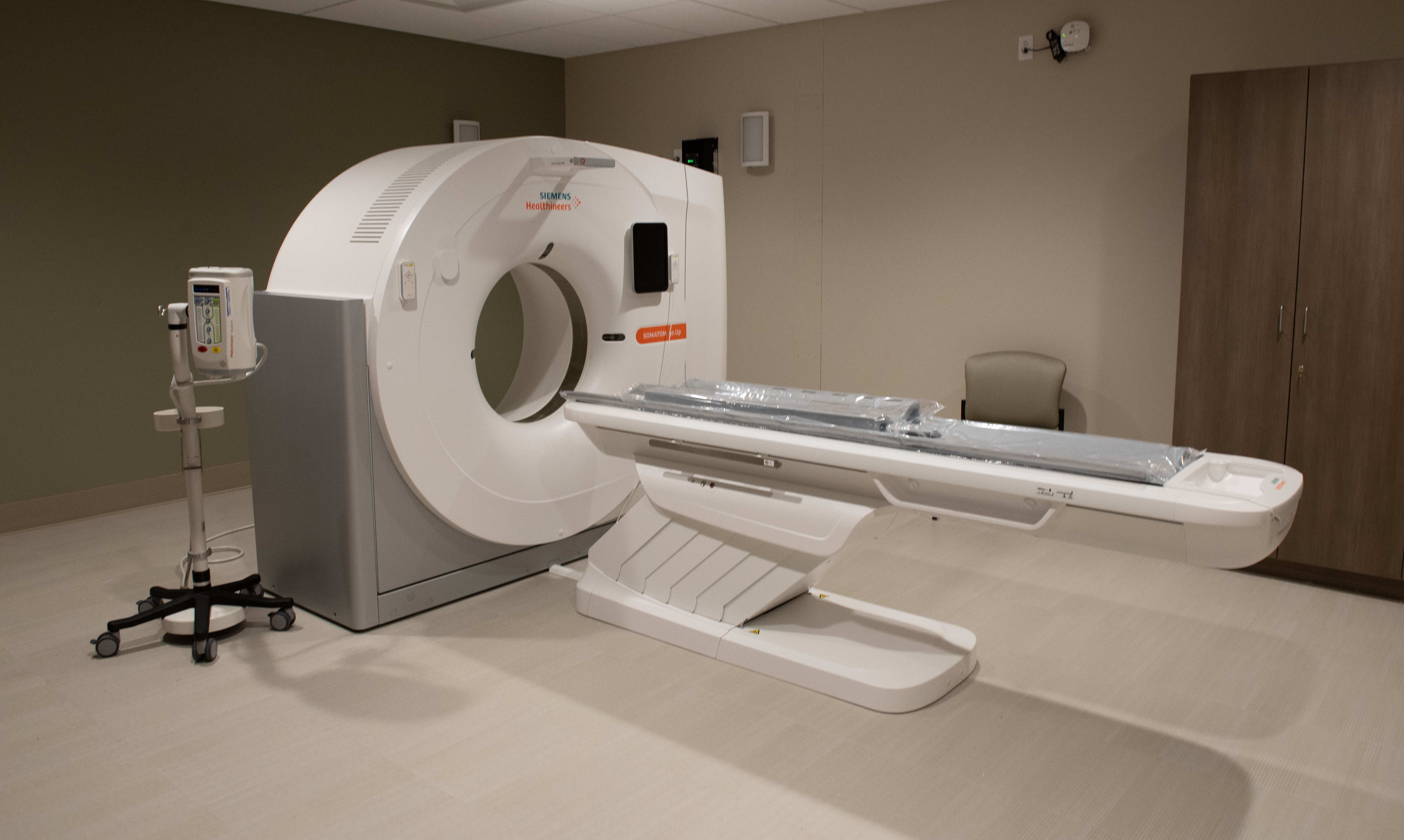 a CT scan imaging machine at the sicklerville location